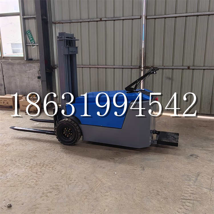 朝阳市全电动叉车插腿式堆高车液压装卸车1.5吨升高小型站驾式铲车